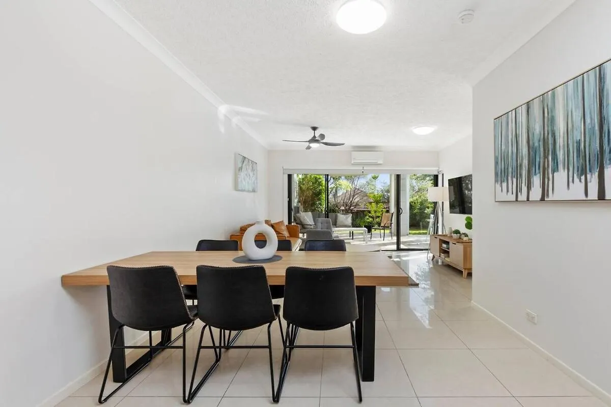 Garden Apt 2Bed X 2Bath, Parking Brisbane Australia